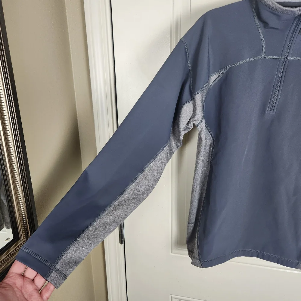 The North Face Men's 1/4 Zip Pullover Sweater Gray Long Sleeve FlashDry Size M